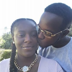 Meet your Posher, Lonie